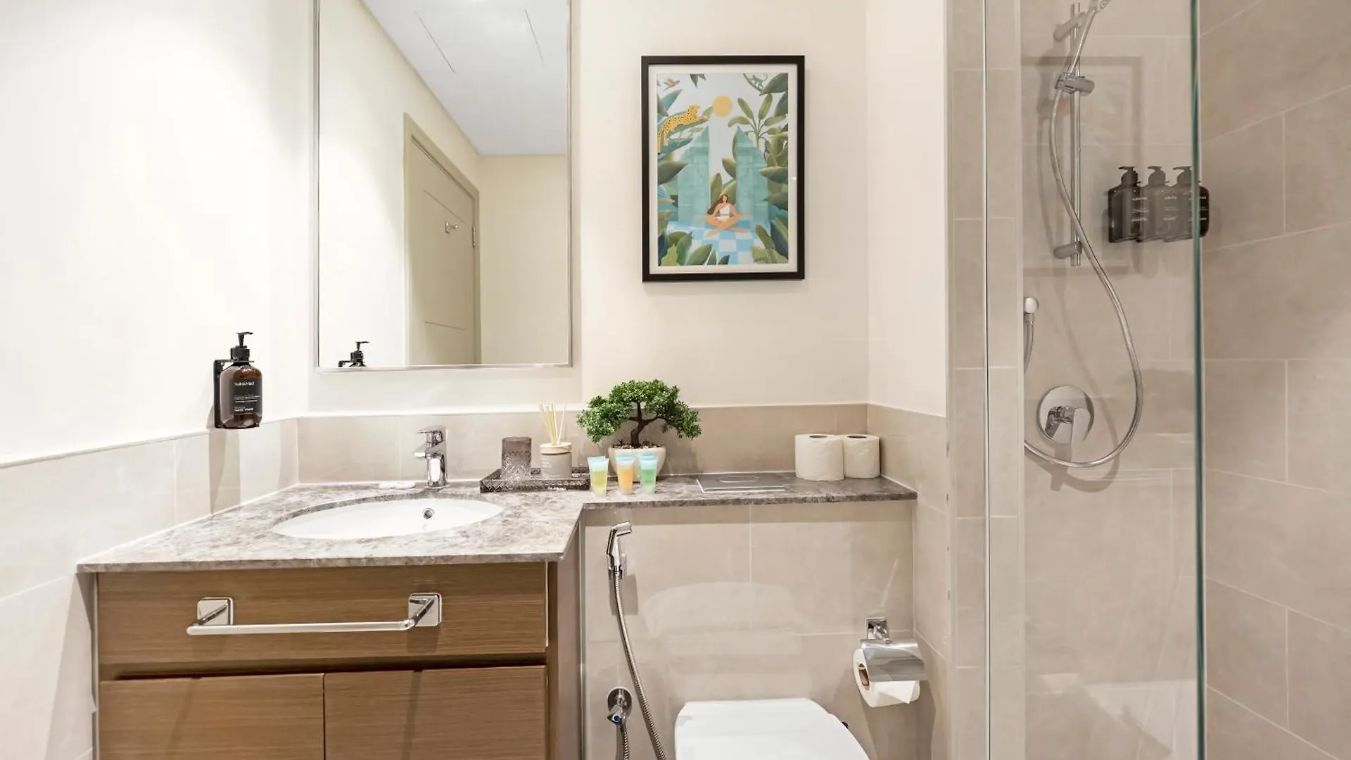 Brand New Downtown Unit! Bvlgari World Island View Apartment Dubai