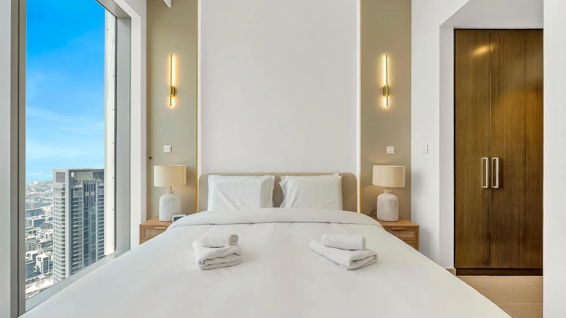 Brand New Downtown Unit! Bvlgari World Island View Apartment Dubai